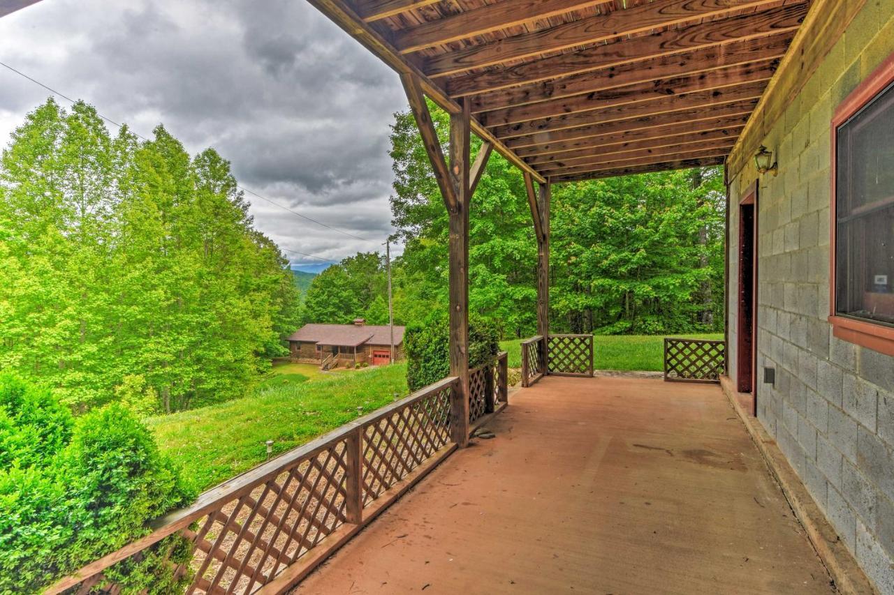 Holiday home Bryson With Hot Tub, Views And Pool Table!