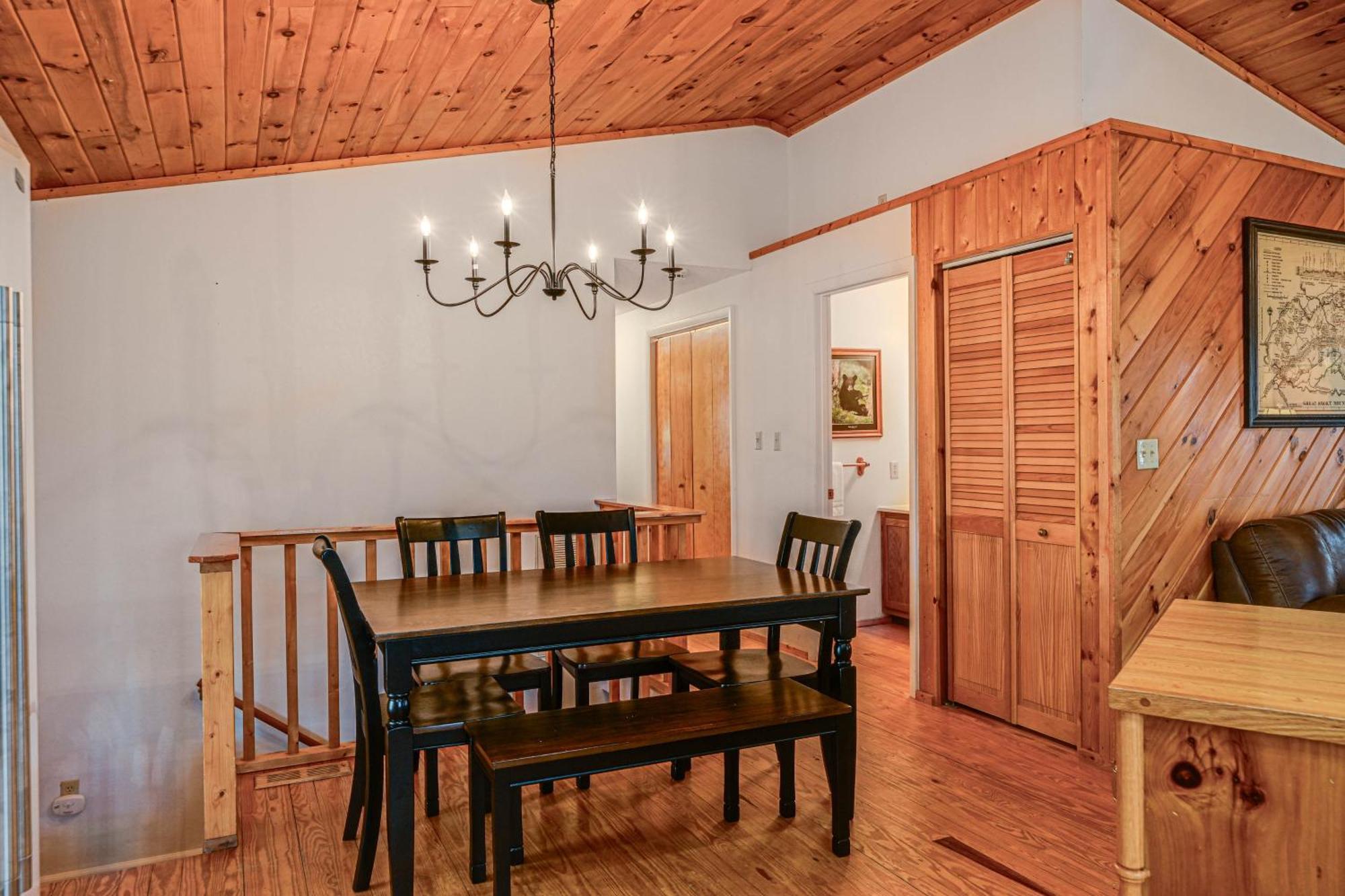 Bryson With Hot Tub, Views And Pool Table! Holiday home Bryson City