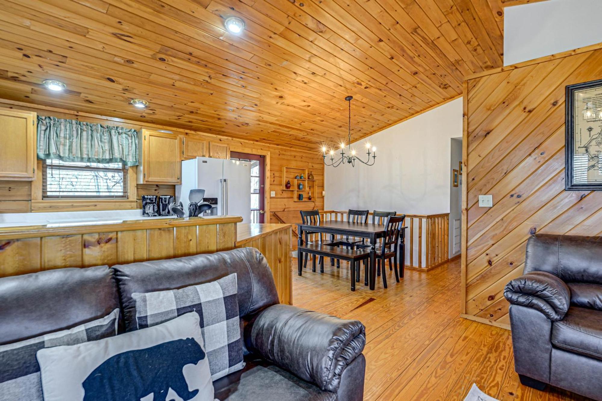 Holiday home Bryson With Hot Tub, Views And Pool Table! Bryson City