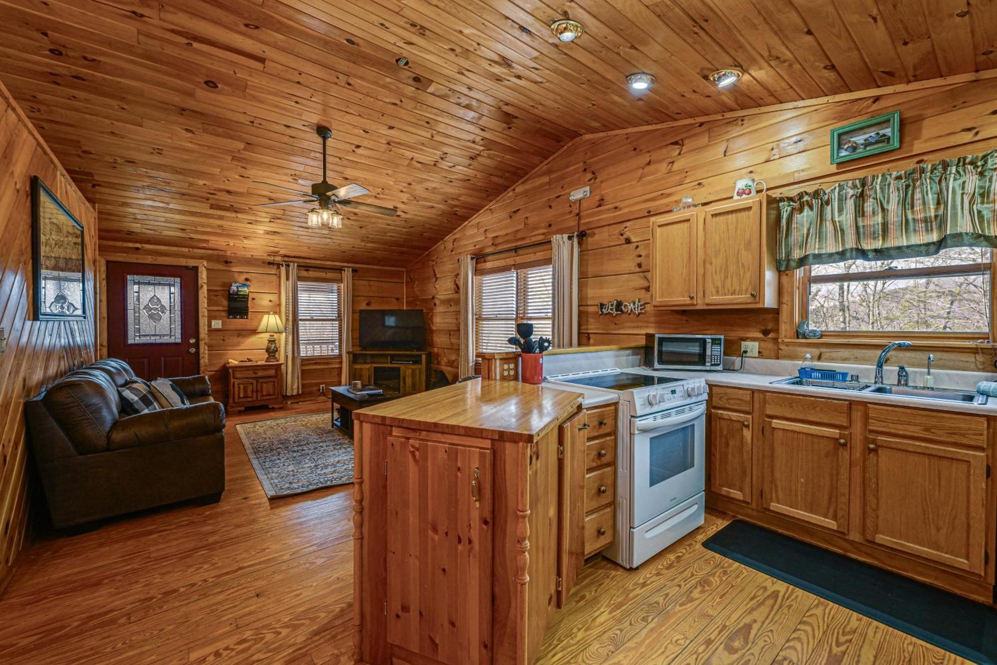Holiday home Bryson With Hot Tub, Views And Pool Table!